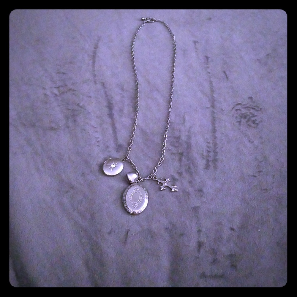 Pendent silver necklace